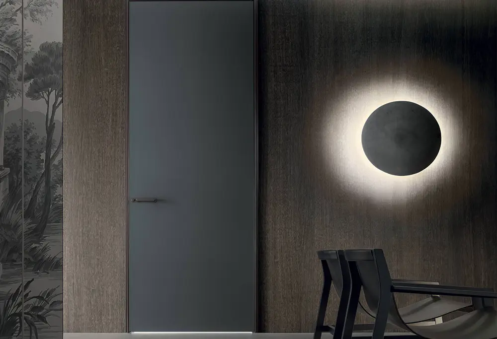 Minimalist fashion door