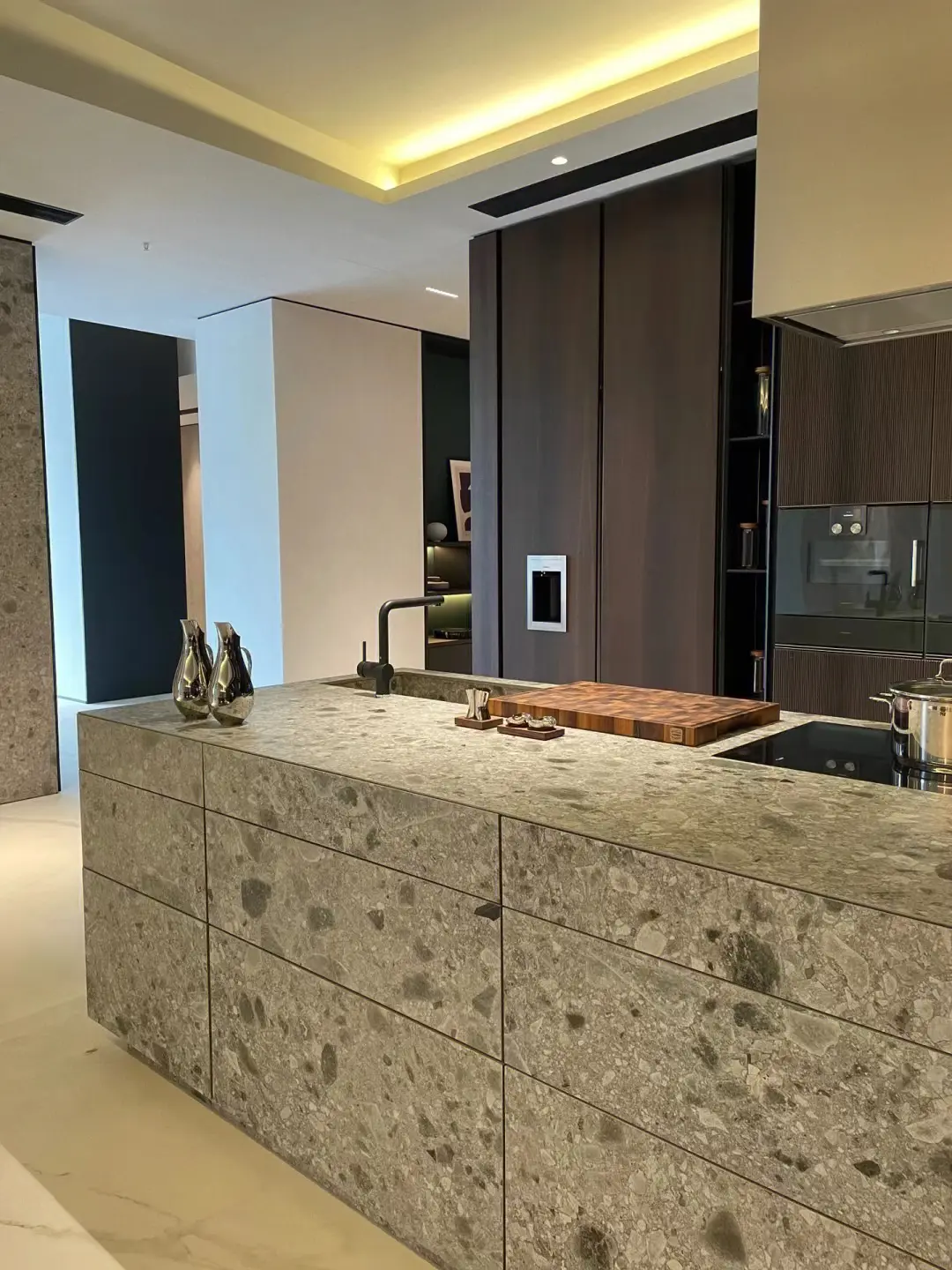 mmexport1679821980976